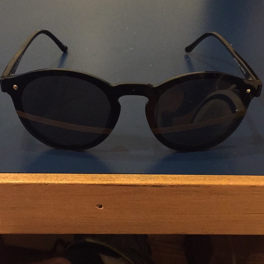 Robin Ruth ‘Omare’ Black Sunglasses